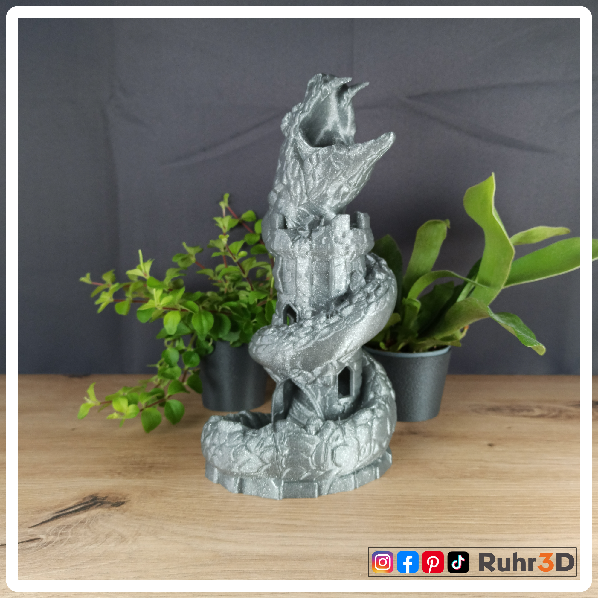 Basilisk Dicetower in Platinsilver Glitter