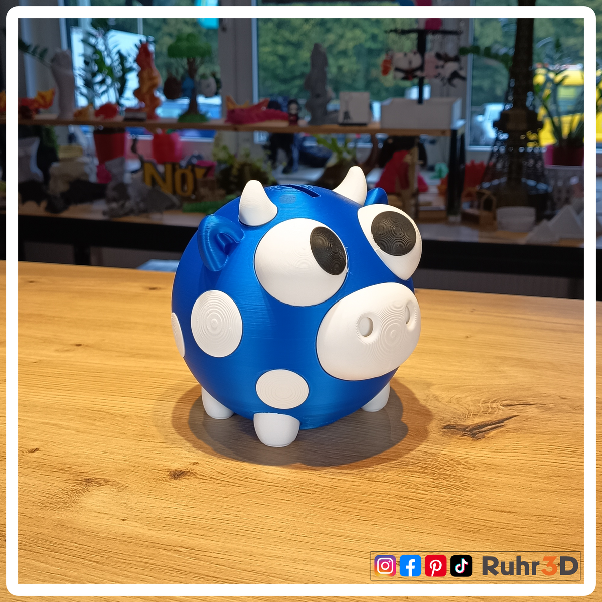 Moo Ney Saves - Famose Kuh-Spardose • 3D-gedrucktes Geschenk für Kuhfans • Sparschwein mit Humor & Stil •