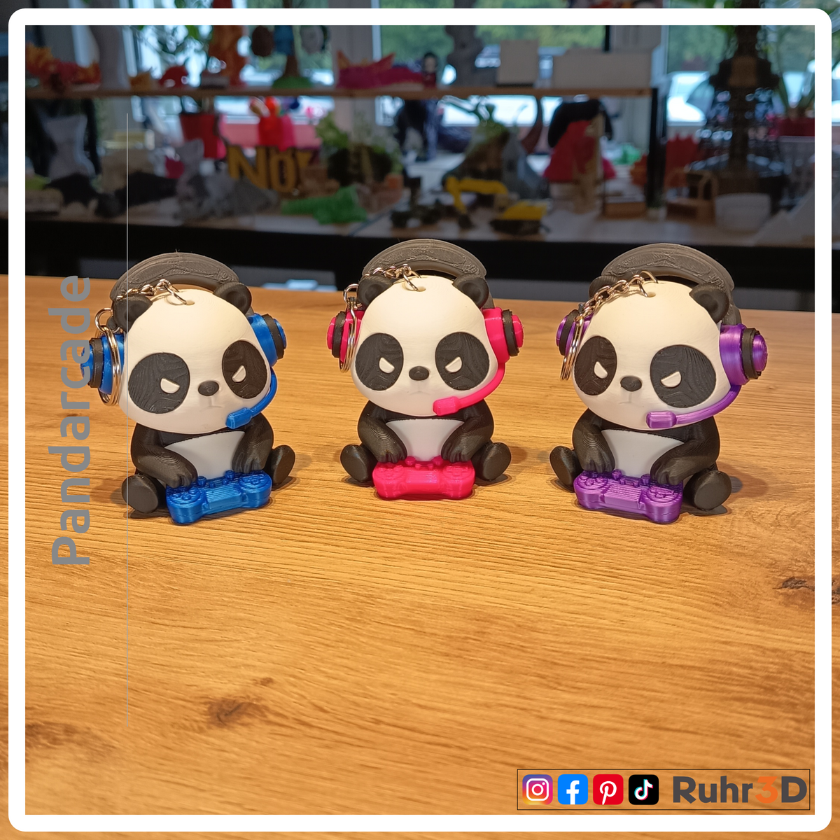 Niedlicher Panda mit Kopfhörern und Gamepad "Pandarcade" | Perfektes für Gamerinnen & Gamer | 3D-Druck |