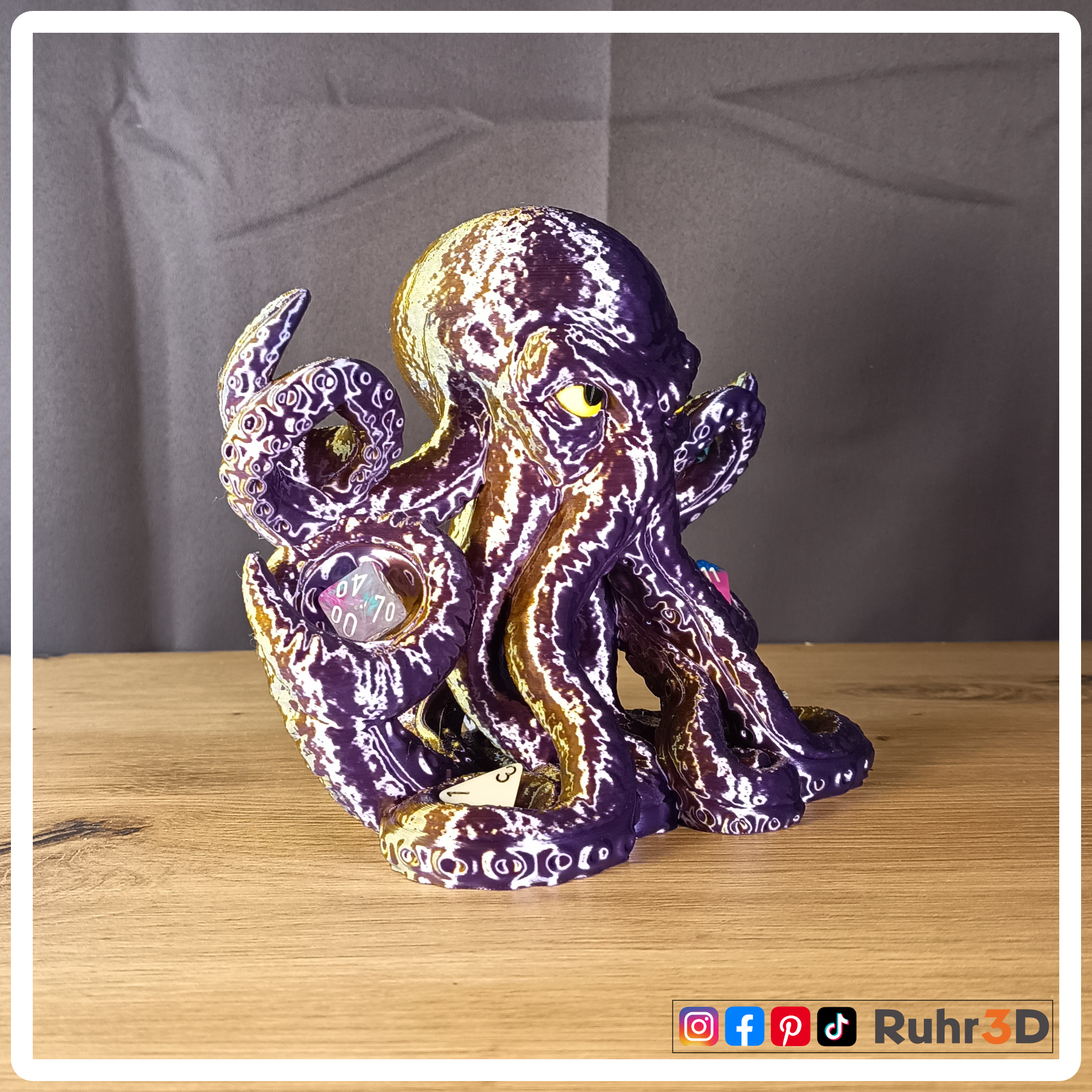 Tentacritical • Würfelhalter • Rollenspiele • Brettspiele • Dungeons and Dragons • Tabletop