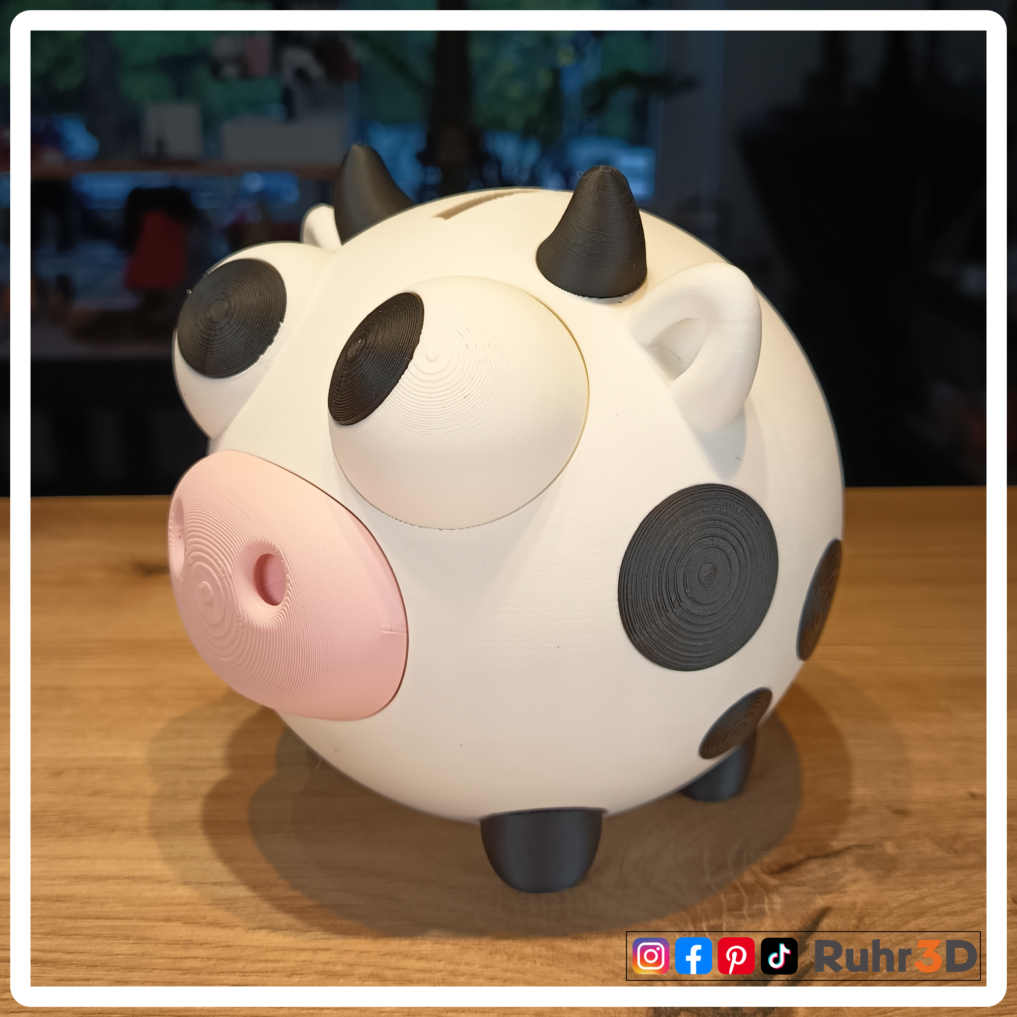 Moo Ney Saves - Famose Kuh-Spardose • 3D-gedrucktes Geschenk für Kuhfans • Sparschwein mit Humor & Stil •