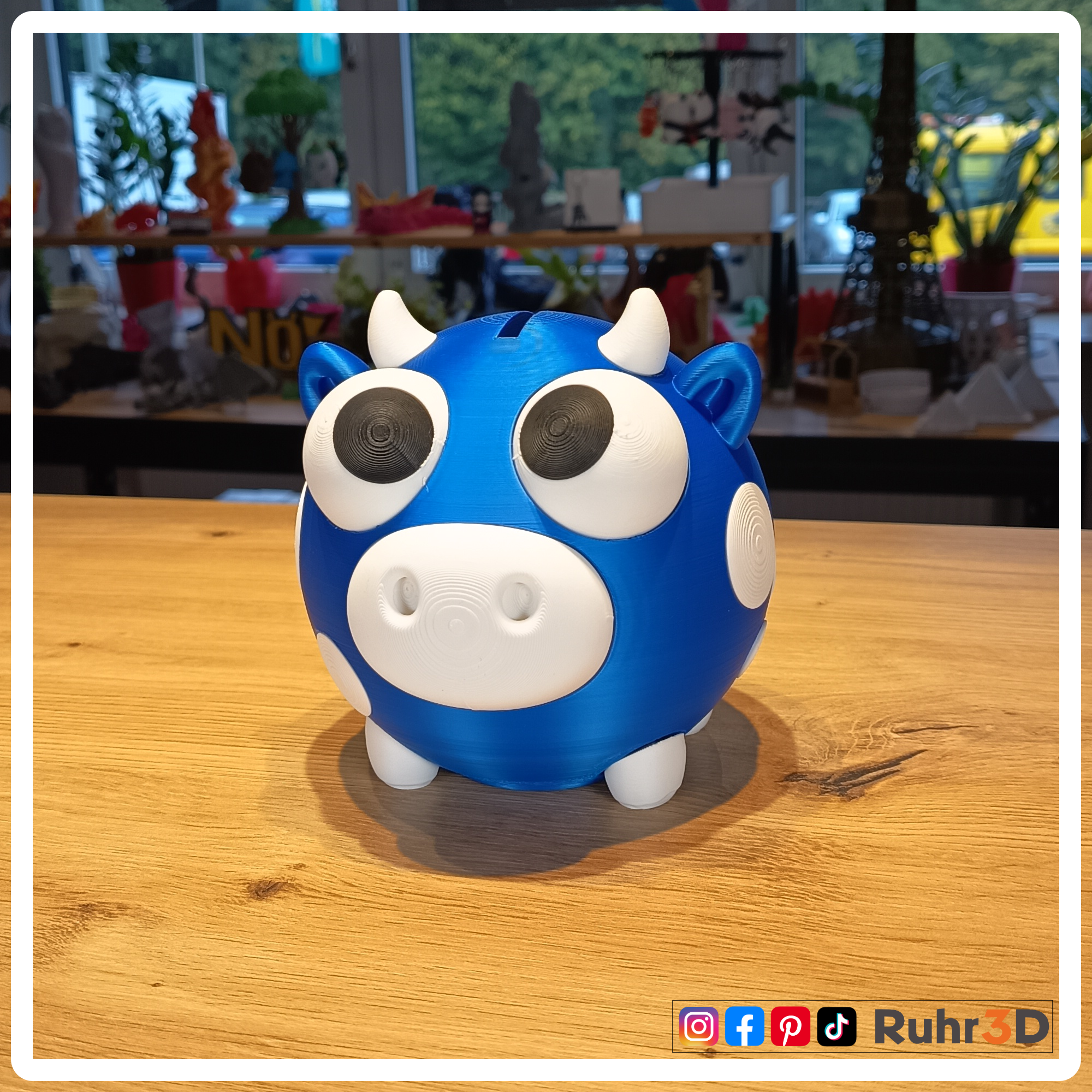 Moo Ney Saves - Famose Kuh-Spardose • 3D-gedrucktes Geschenk für Kuhfans • Sparschwein mit Humor & Stil •