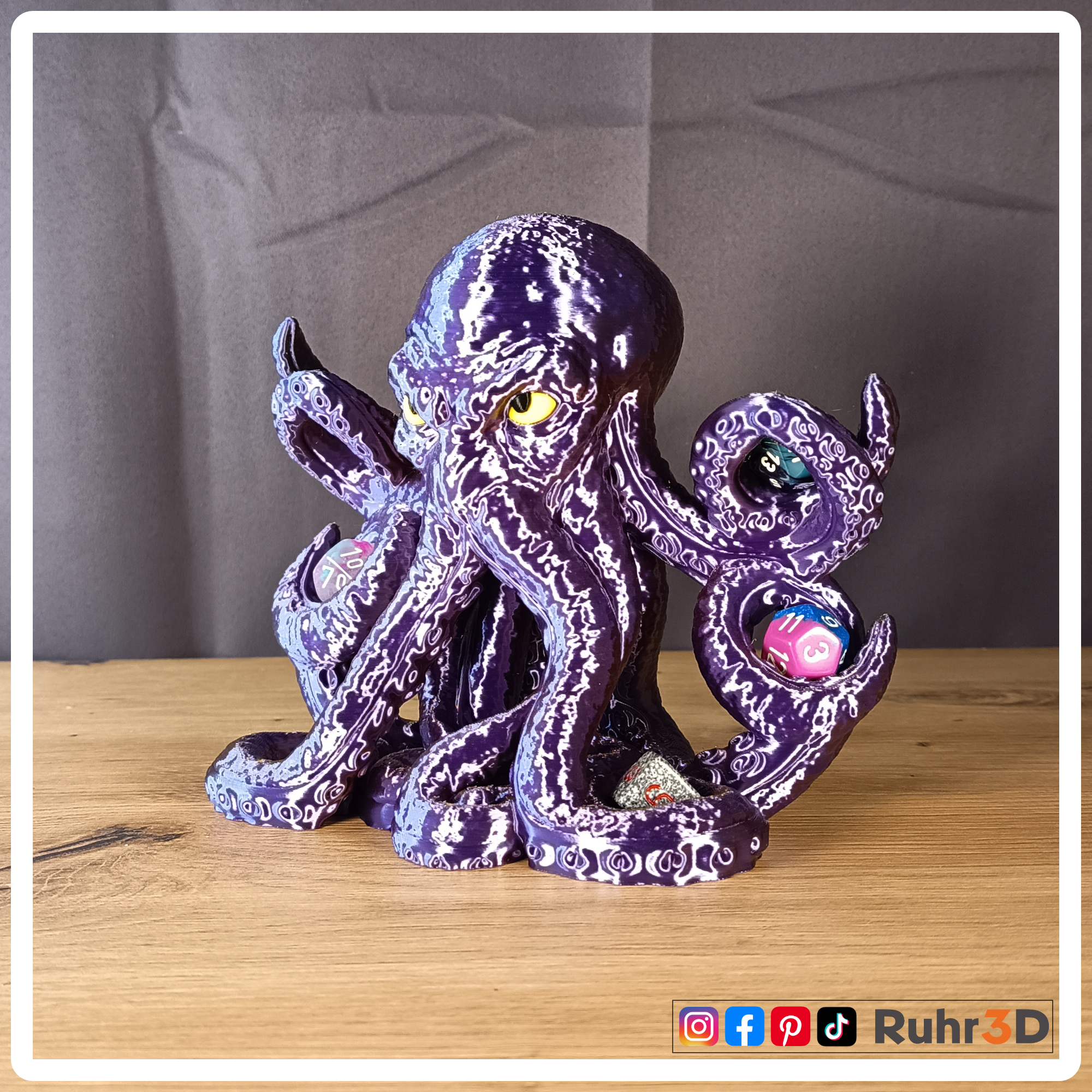 Tentacritical • Würfelhalter • Rollenspiele • Brettspiele • Dungeons and Dragons • Tabletop